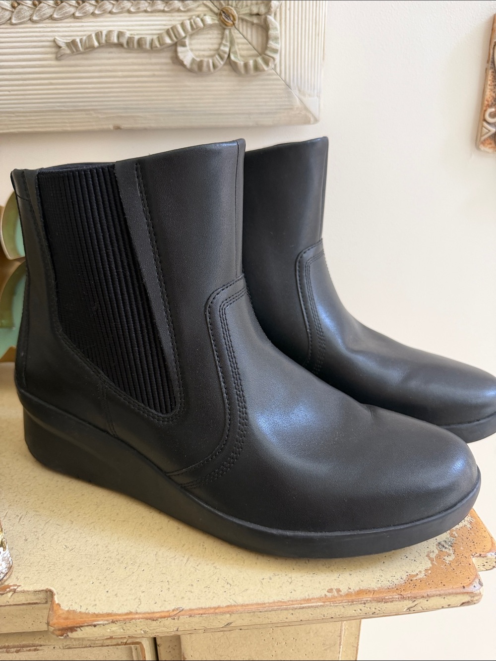CLARKS Suttyn Rae Wedge Heel Boots